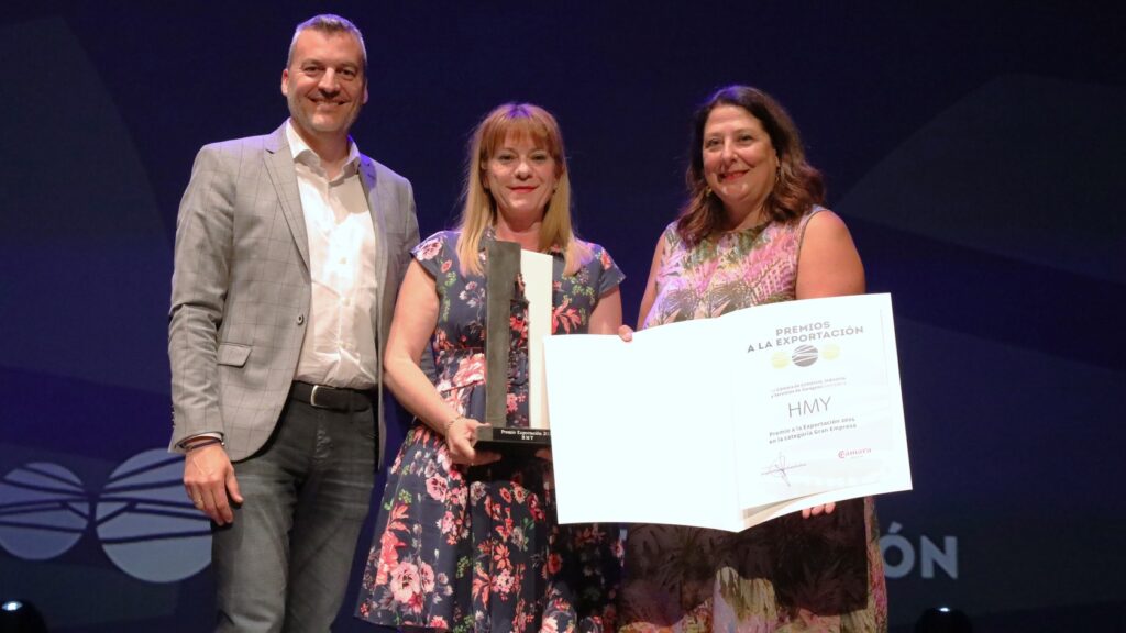 Entrega diploma HMY del premio a la exportación 2025